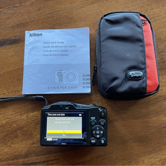 Nikon Coolpix L 610 Digital Camera (black) (older model) carrying case & guide - Picture 6 of 8